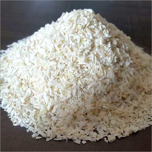 सूखे हुए सफेद प्याज़ कटा हुआ