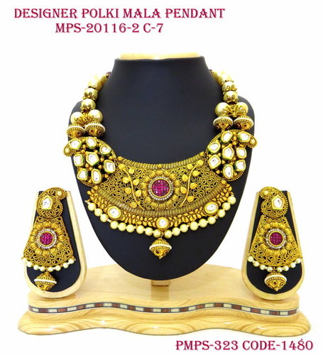 डिजाइनर पर्ल पोल्की माला सेट