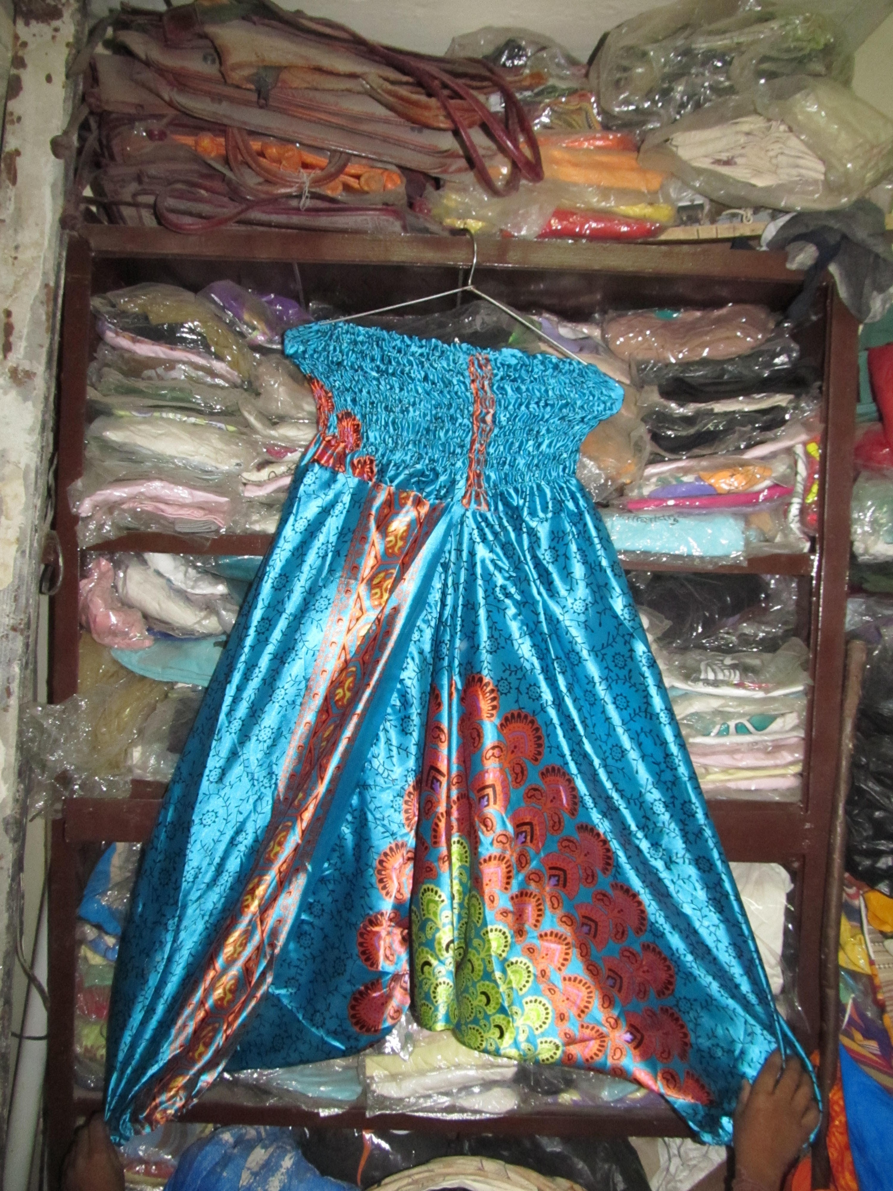साटन अलीबाबा भगनरु पजामा