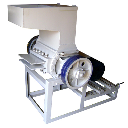 Plastic Scrap Granulator - Steel, 1200x800x1500 mm, 500 kg, 100 kg/hr Capacity | User-Friendly Design, Corrosion Proof, 3 HP Motor Power, High-Carbon Steel Cutting Blades