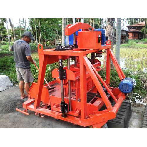 Egg Laying Block Making Machine - Steel, 860 x 600 mm Mould Area, Red | High Performance, Corrosion Resistance, Minimal Maintenance, Durable, Efficient Production, Easy Operation