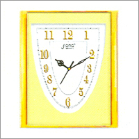 प्लास्टिक डायल वाली दीवार घड़ी