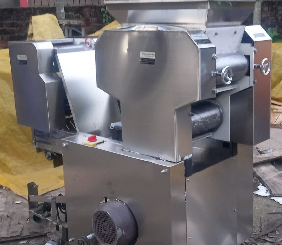  नूडल बनाने की मशीन की क्षमता: 100-250 किलोग्राम/घंटा