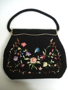 हैंड बैग्स के लिए एम्ब्रॉयडरी