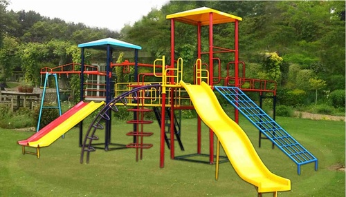 Multi Play System With Two Desk Capacity: 2 Person
