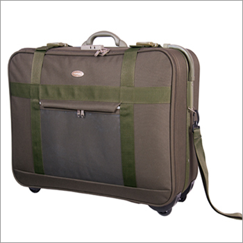 पुरुषों का सूटकेस