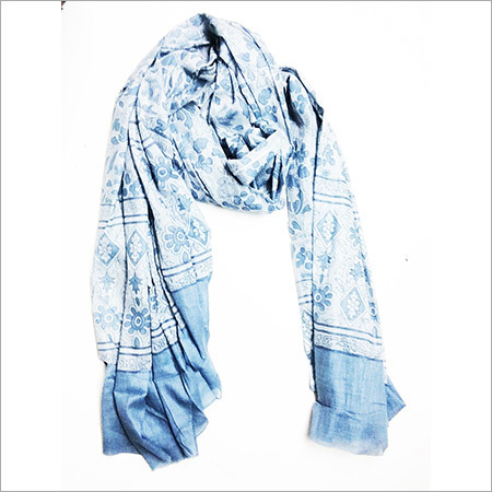 महिलाओं की लंबी स्कार्फ