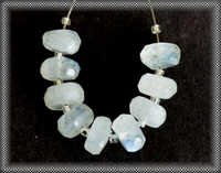 रेनबो मूनस्टोन