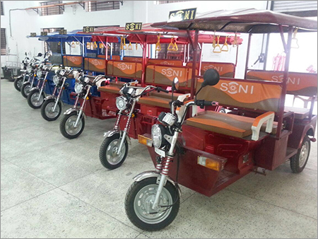 इलेक्ट्रिक चार सीटर ऑटो रिक्शा
