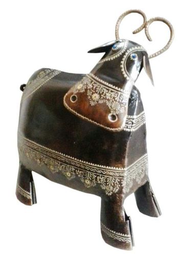 धातु का पशु प्रतिमा
