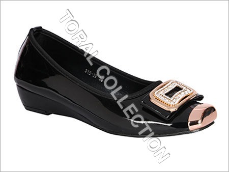 महिलाओं के फैंसी बैलीज