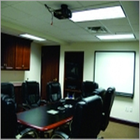 दीवार और छत पर लगाने के लिए प्रक्षिप्ति स्क्रीन