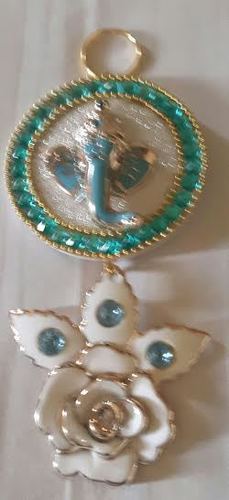 हैंगिंग लटकन एक्रिलिक और प्लास्टिक