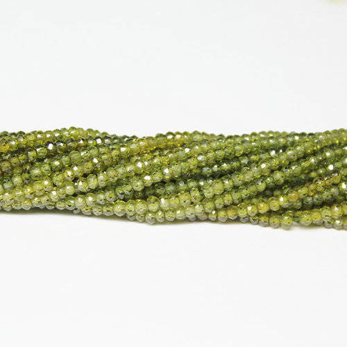 राउंड ब्रिलिएंट कट वासोनाइट रोंडेल