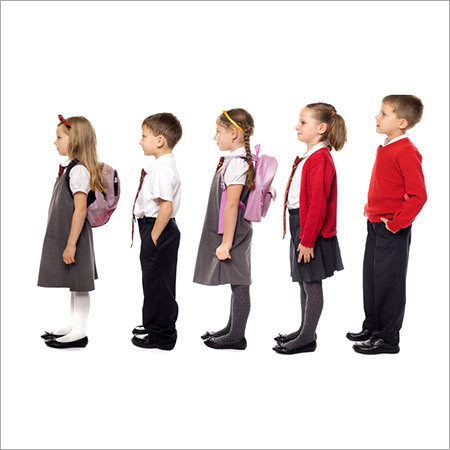 स्कूल यूनिफॉर्म