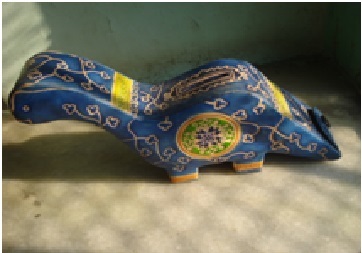 उभरा हुआ चमड़े का सिक्का बैंक