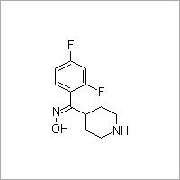 (Z)-(2,4-Difluorophenyl)-4-piperidinylmethanone oxime