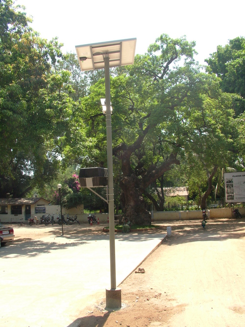 सोलर एलईडी स्ट्रीट लाइट