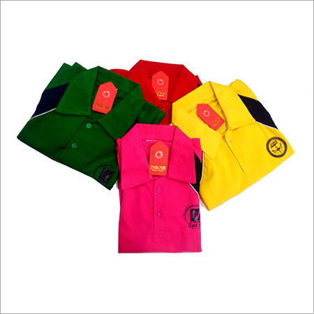 लोअर कॉलर टाइप वाली टी-शर्ट्स: V नेक