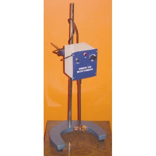 स्टिरर के साथ वैट मिलाना