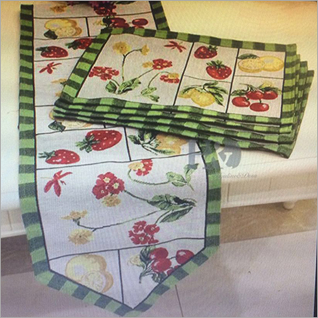 टेबल पर प्लेट आदि रखने की चटाइयां