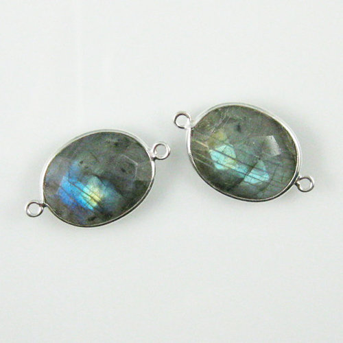 ग्रे लैब्राडोराइट फेसेटेड ओवल