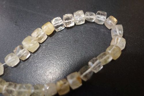 कुशन कट रूटाइल फेसेटेड बॉक्स