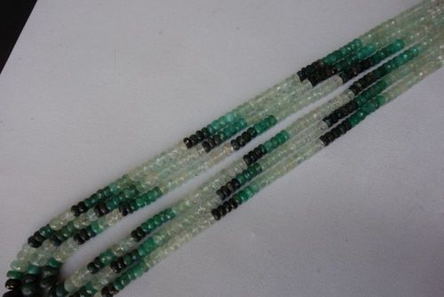 राउंड एमराल्ड फेसेटेड रोंडेल नेकलेस