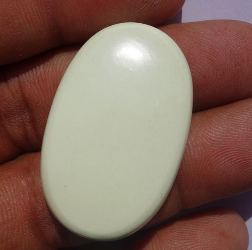 ओवल लेमन क्राइसोप्रेज़ पेंडेंट काबोचोन