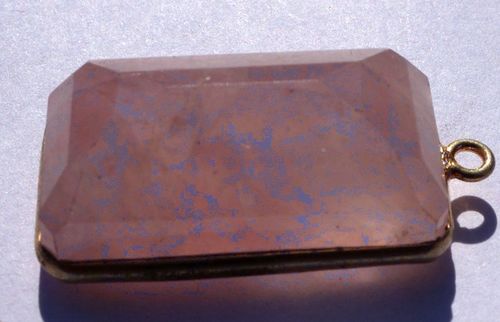 एमराल्ड नेचुरल रोज़ क्वार्ट्ज़