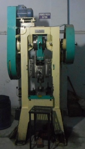 सटीक टर्निंग घटकों (5 से 150 टन)