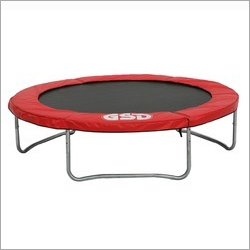 गोल ट्रैम्पोलिन