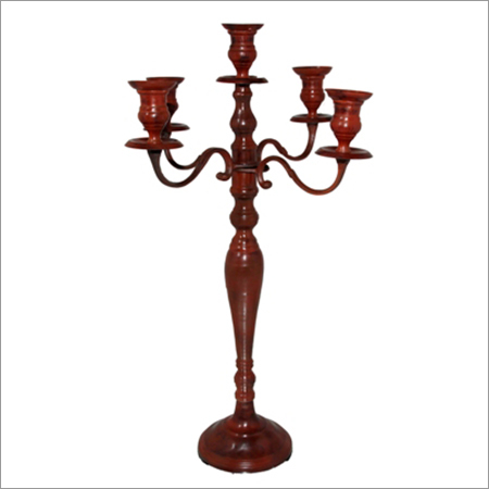 लकड़ी का मोमबत्ती धारक