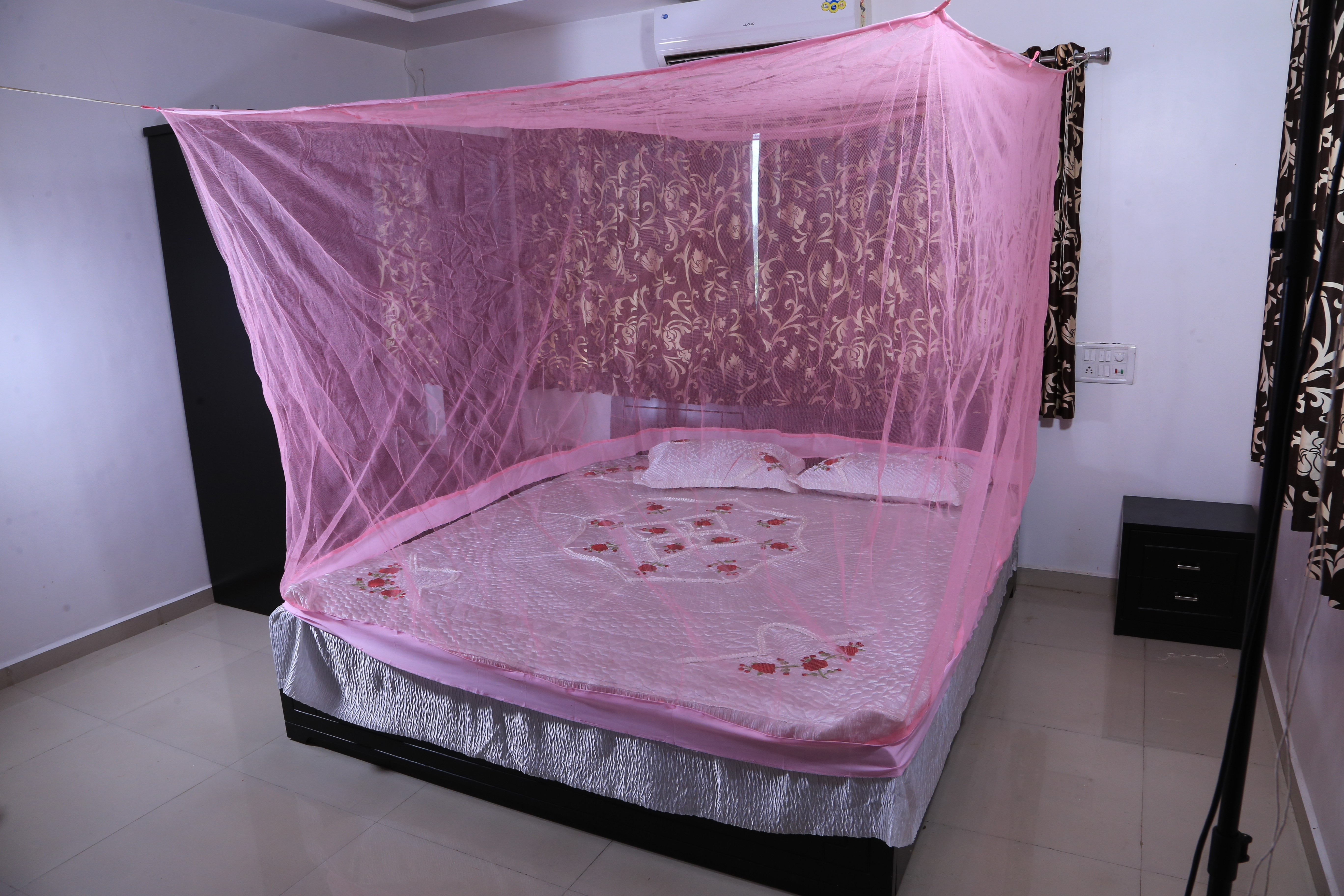50 Mtr Square Mosquito Net