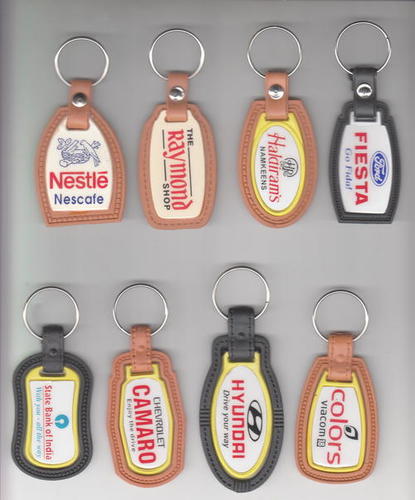 ब्राउन एंड ब्लैक एब्स पट्टा किचेन