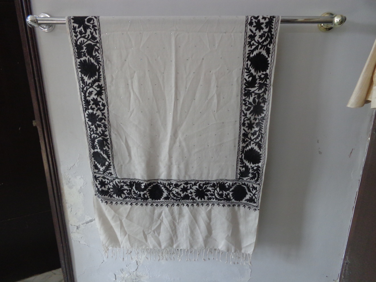 Wool Embroidery Stole