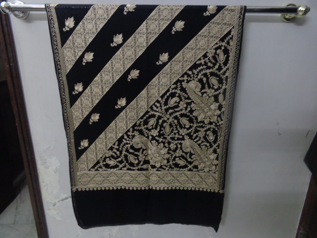 Wool Embroidery Stole
