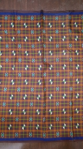 ब्राउन 555 चेक लुंगी