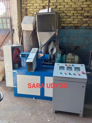 Kurkure Making Machine - Capacity: 80 To 100 Kg P Hours Kg/Hr