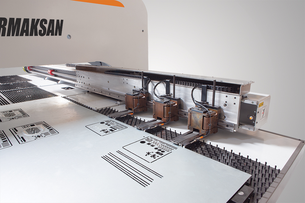 Cnc Turret Punch Press - 20 Ton / 30 Ton Power, 27 / 33 Stations, 1500 X 2500 Mm Repositioning | High-speed Automated Punching System, User-friendly Controller, Optimal Production Performance
