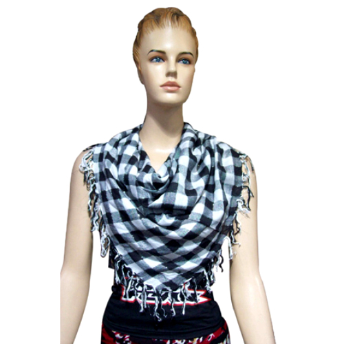 सफेद और काले स्क्वायर स्कार्फ