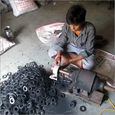 निर्माण संयंत्र