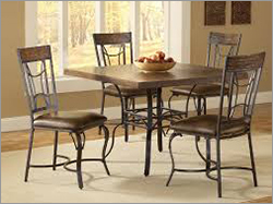 वुड विंटेज डाइनिंग टेबल सेट