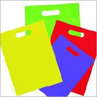 नॉन वॉवन डी कट बैग्स