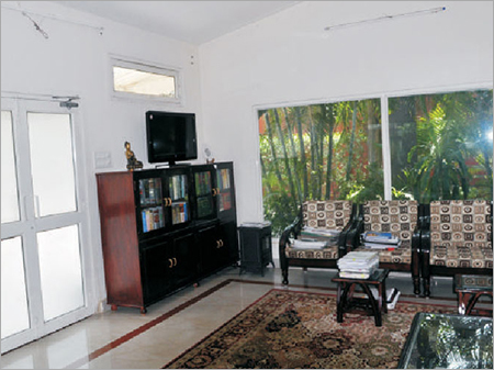 फार्म हाउस कैबिन्स