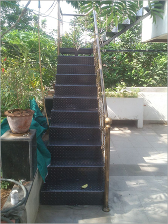 M S Staircase