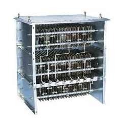 पंच किए गए ग्रिड रेस. बॉक्स