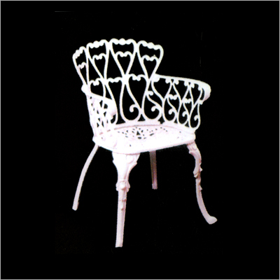 कढ़ाई किया हुआ लोहे का बगीचे का फर्नीचर