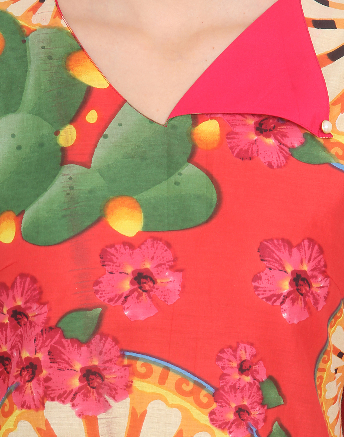 Buttoned Smart Fold On Neck Kurti