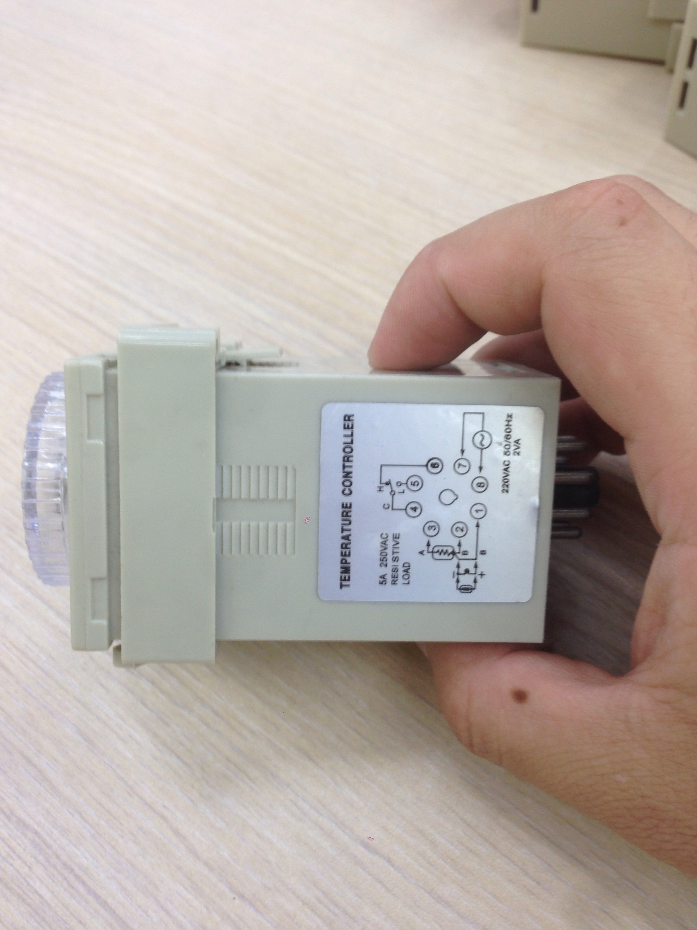 Temperature Measuring Instrument